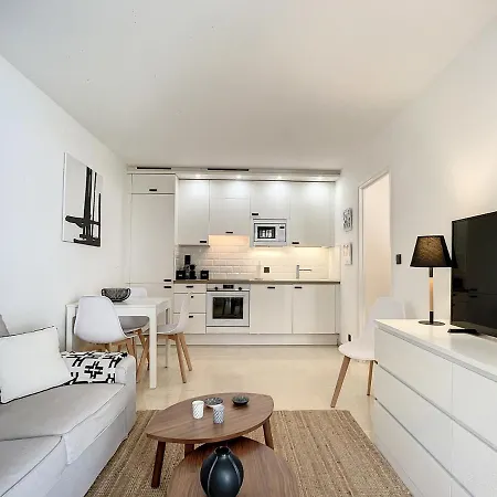 Pam0 - 2 Pieces Avec Terrasse Et Jardin Plein Sud * Cannes